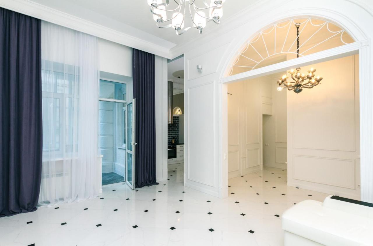 Vip Apartment Near Kreschatyk, 31А Pushkinska Street Kijów Zewnętrze zdjęcie